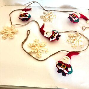 Artic Holiday Santa & Snowflakes 6 Ft Christmas Tree Garland Twine Mantle Stuffe